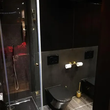 Premium * 华沙
